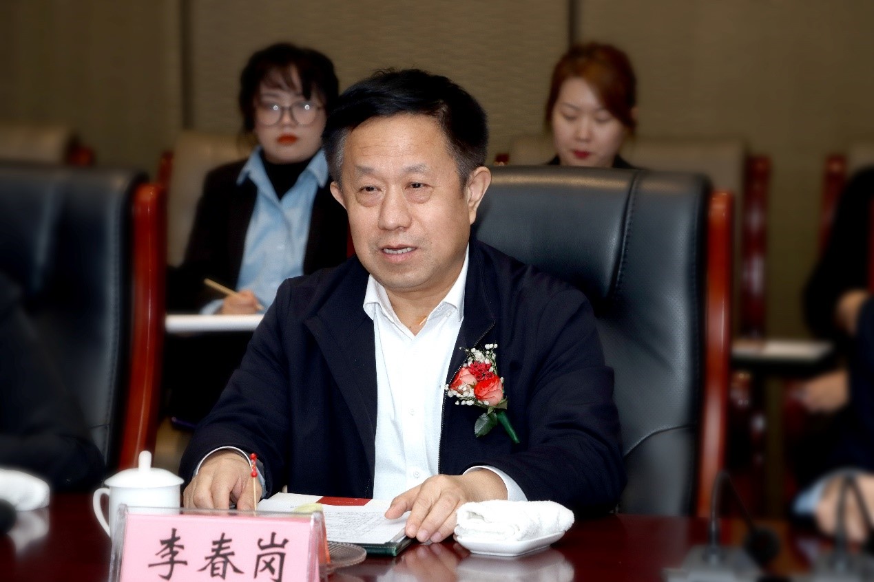 泰華集團(tuán)董事長李春崗發(fā)言.jpg